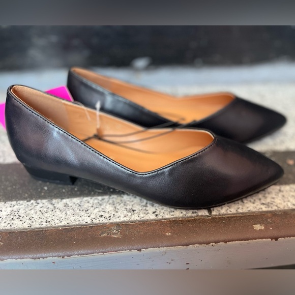 Women’s pointed toe flat shoes🥿🖤 - Picture 2 of 4